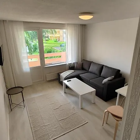 New 1 Bedroom Near Amenities Near Tahko Apartamento